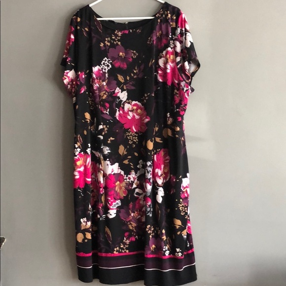 INC International Concepts Dresses & Skirts - INC floral cap sleeve sheath dress EUC 3X